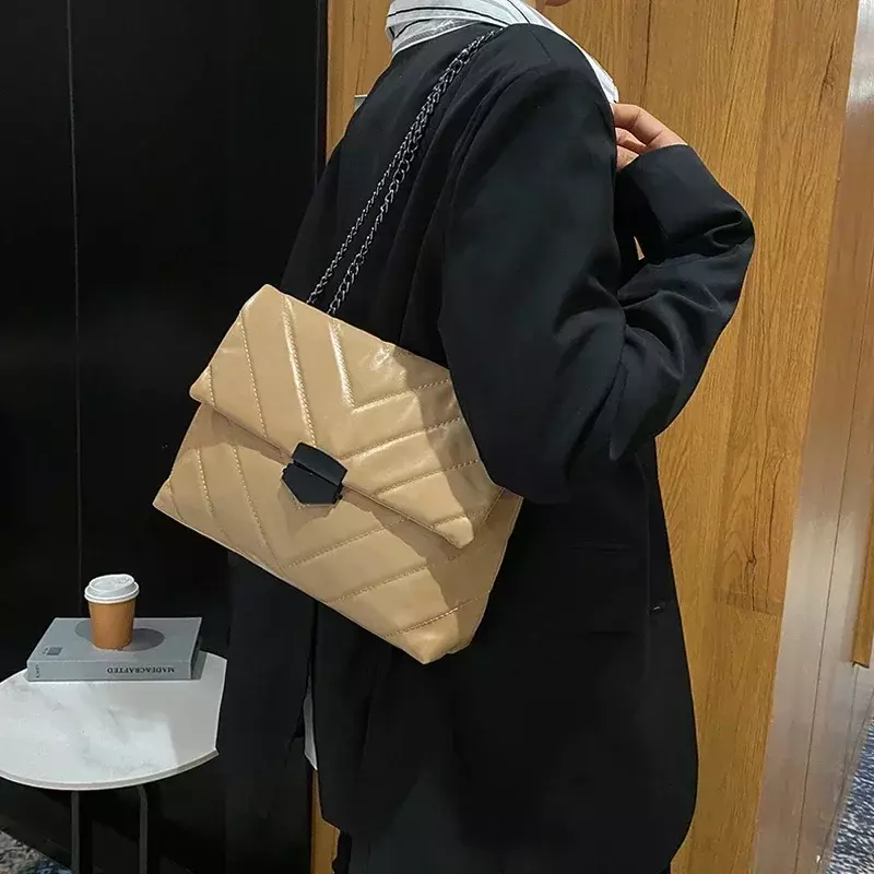 กระเป๋าถือสายโซ่สำหรับกระเป๋าสะพายแฟชั่นเรียบง่ายกระเป๋าพาดลำตัวสำหรับผู้หญิง KP09ผู้หญิง