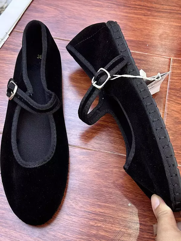 Sapatos de lona Mary Janes para mulheres, sapatilhas elegantes, alça de fivela preta, sapatilha casual rasa para senhoras, primavera e outono, 2023