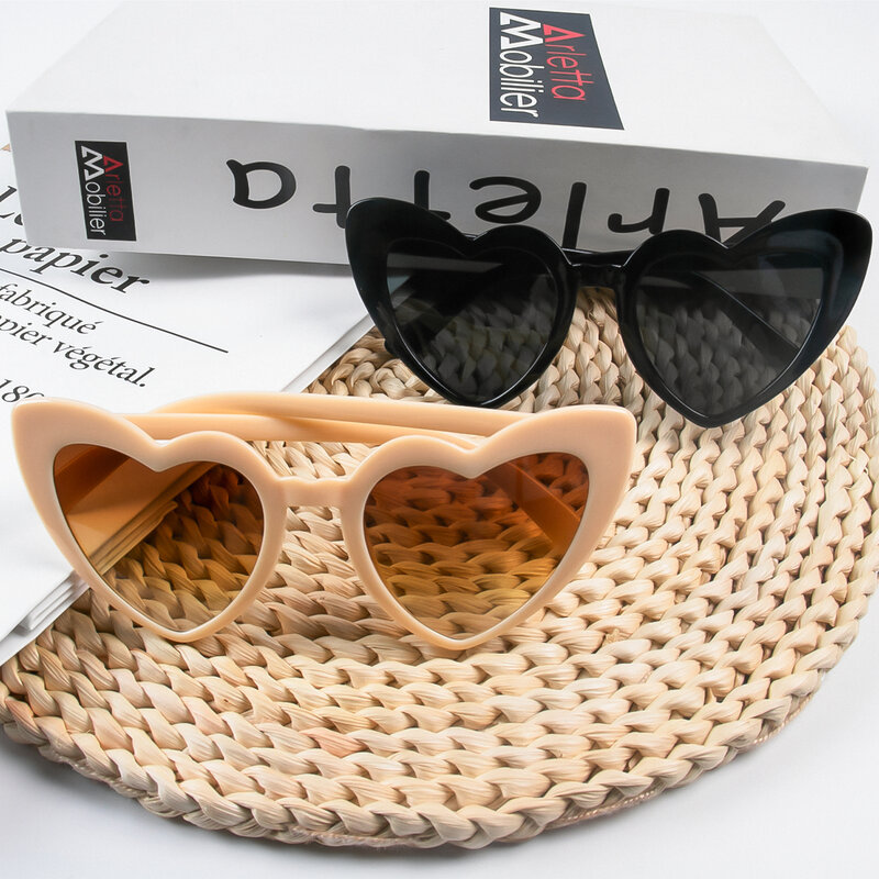 Gafas de sol con forma de corazón para mujer, gafas de sol Retro de ojo de gato, decoración de compromiso de boda, compras, viajes, accesorios de fiesta