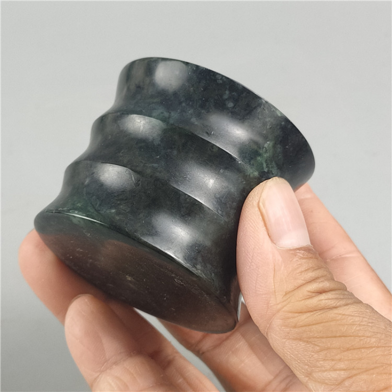 Pedra Rei da Medicina Natural Pedra Serpentina Copo Articulação de Bambu com Tinta Verde Azeitona Magnética Copo de Vinho de Jade