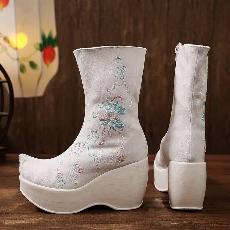 W chińskim stylu Hanfu haftowane buty buty damskie zimowe Vintage Hanfu wysokiej wysokości biała kokardka mydło buty buty dla kobiet Plus Size
