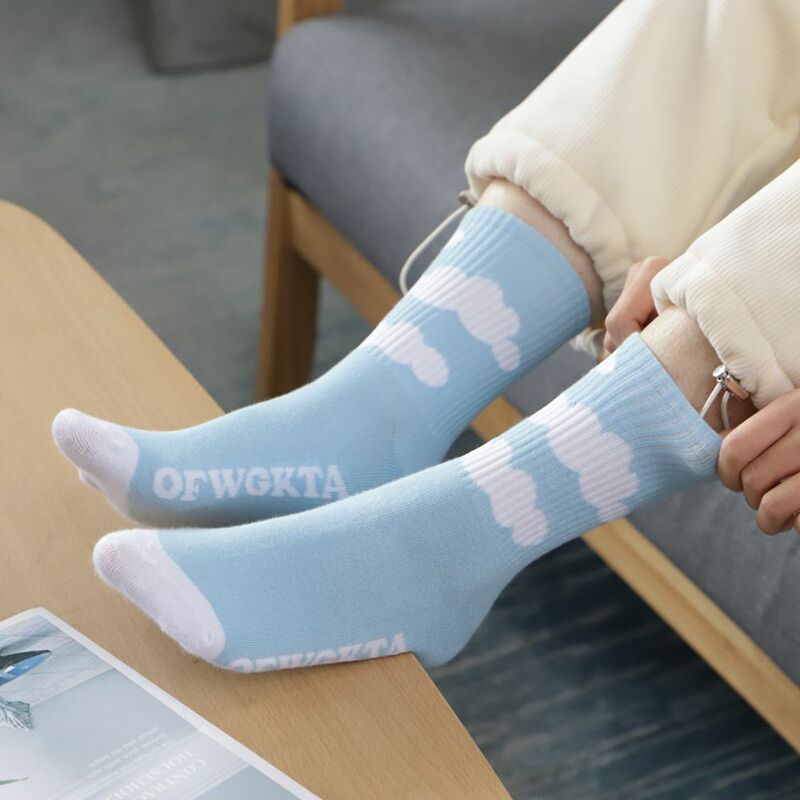 Удобные дышащие осенние носки в горошек с оригинальным мультяшным принтом, женские носки
