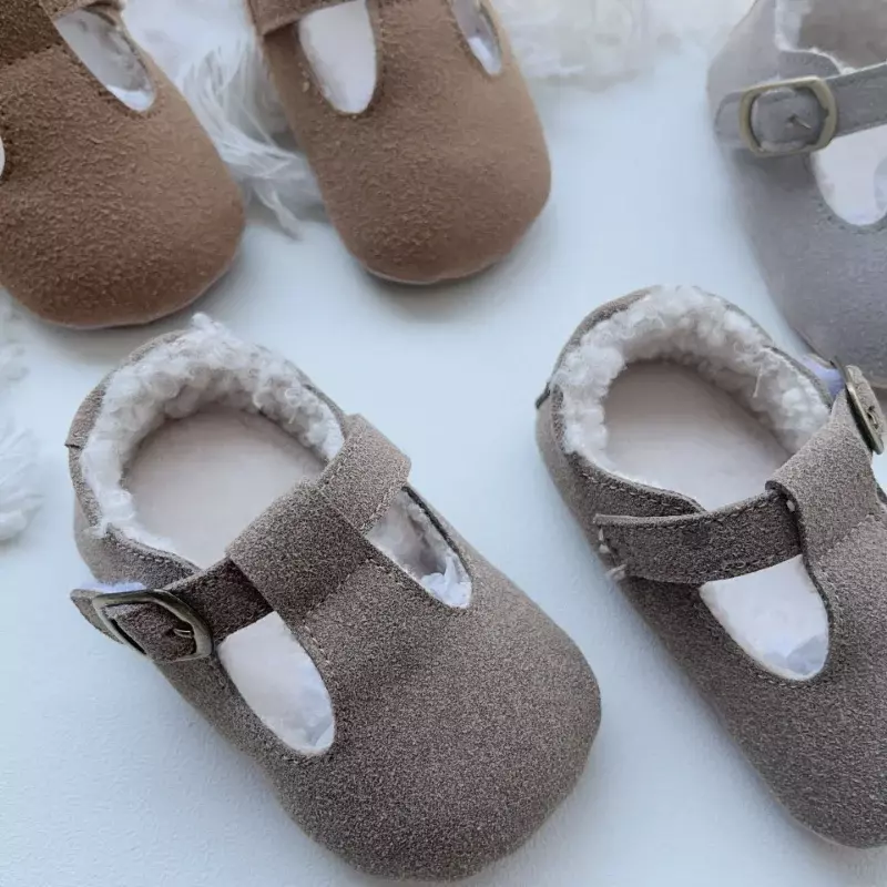 Nowe dziecko pogrubione buty do chodzenia słodkie dziecko ciepłe antypoślizgowe bawełniane buty jednolity kolor uniwersalna miękka podeszwa wygodne