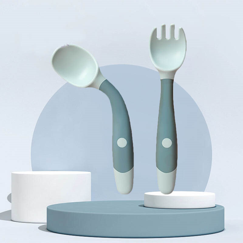 Set di forchette per cucchiaio in Silicone da 2 pezzi per utensili per bambini cibo ausiliario bambino impara a mangiare formazione forchetta morbida pieghevole stoviglie per neonati