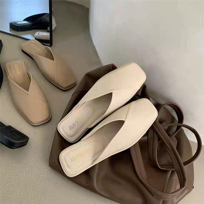 Pantofole piatte di grandi dimensioni 2022 scarpe Casual piatte da donna estive scarpe con punta quadrata all'aperto moda Slip on Mules Beach pantofole da donna