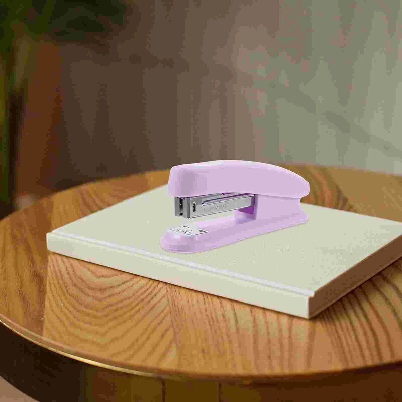 Необходимый степлер, учебные принадлежности, маленькие сверхмощные фиолетовые офисные гаджеты, книга