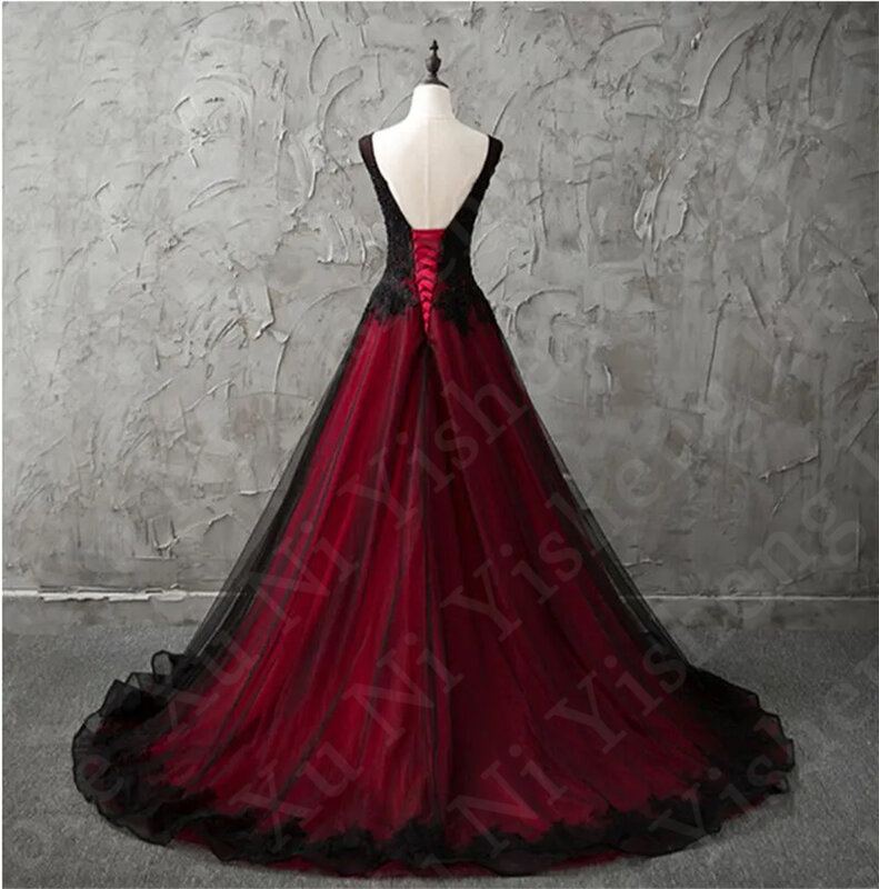 Платье Свадебное ТРАПЕЦИЕВИДНОЕ черно-красное с V-образным вырезом и бусинами