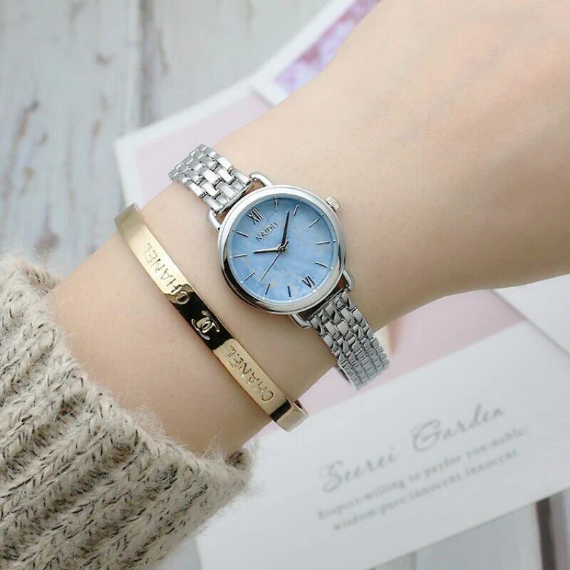 Koreańskie zegarki dla kobiet z cienką wstążką Joker Mały świeży zegarek damski z kryształkami Moda Dziewczyny Zegarek w kolorze różowego złota