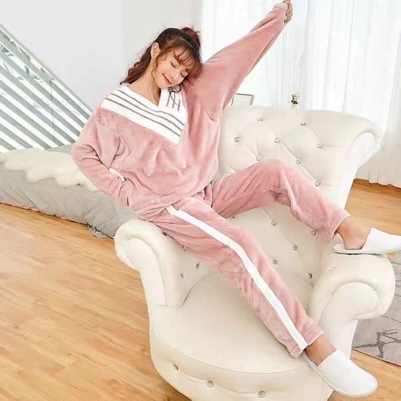 Pijama femenino de terciopelo grueso, ropa de dormir holgada de alta apariencia, ideal para exteriores, primavera y otoño