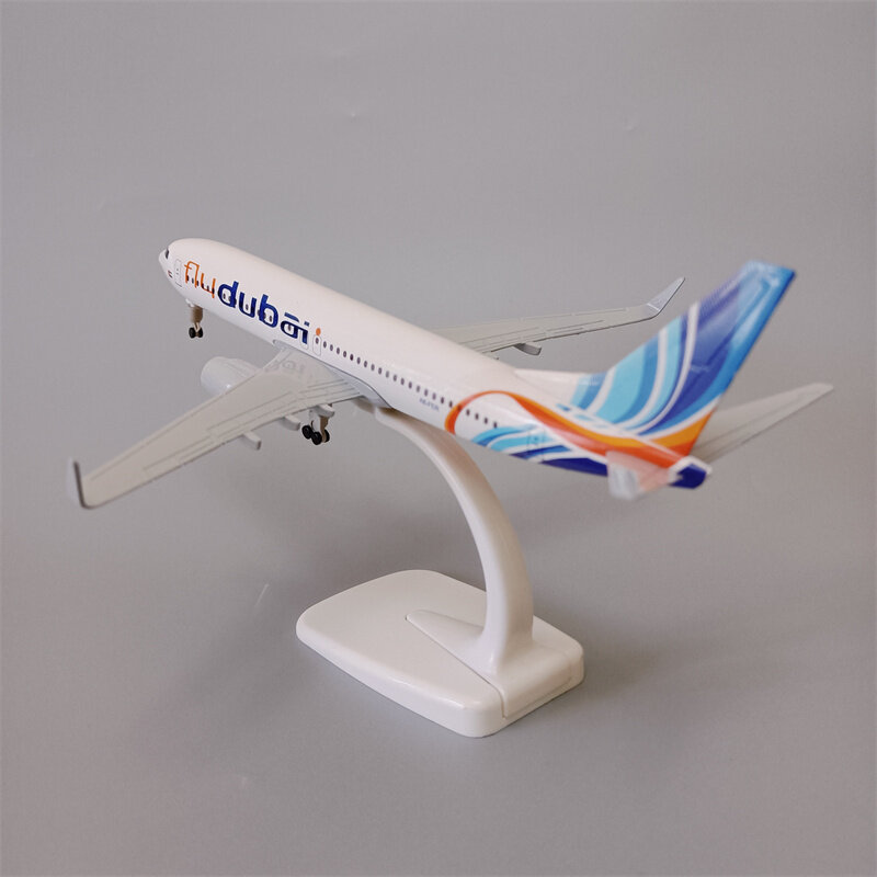 DUBAI Airlines Boeing B737 Air Plane Modelo, liga de metal, Air Fly Vôo, Diecast Aviões, Modelo com Rodas, Engrenagens de aterragem, 20cm