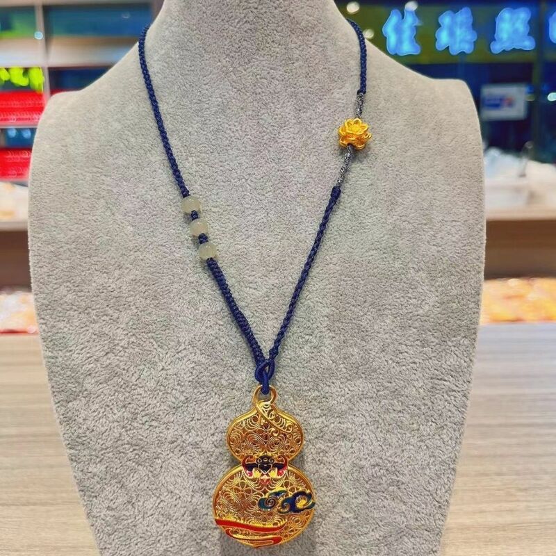 Colgante de collar de loto, cerradura de calabaza Ruyi, cadena de suéter tejida a mano de estilo étnico, versátil