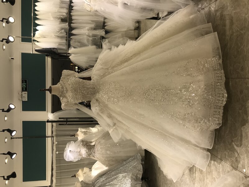 Kisswhite Bridal Green Collection nuovo Design abito da sposa di lusso glitters cristalli abito da sposa a maniche lunghe