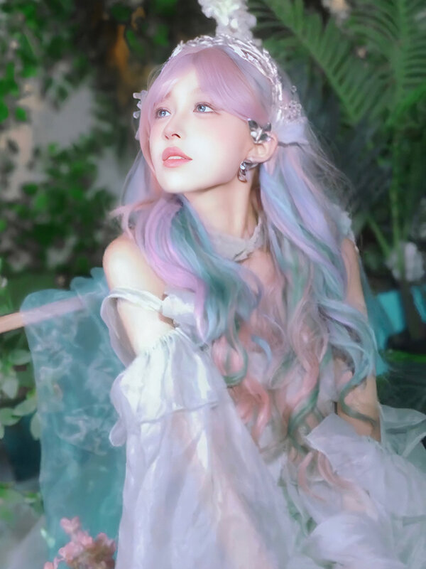 Cos kolorowa peruka tęczowy gradient różowy niebieski Lolita paryż malowanie barwiona kobieta pełna głowa grzywka wyróżnij