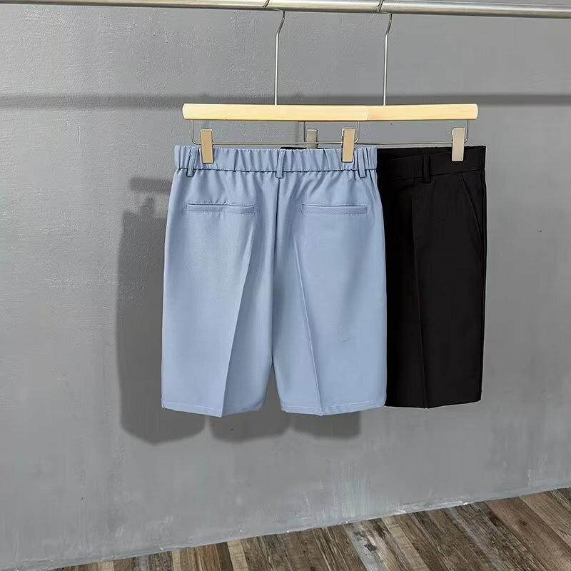 Pantalones cortos informales finos de verano para hombre, tela drapeada elástica, estilo coreano, Color sólido, negro, blanco, caqui, hasta la rodilla