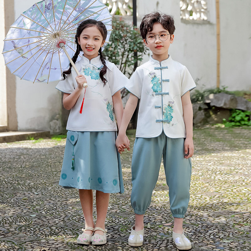 女の子と男の子のための中国風のヴィンテージボタンカンフープリント子供たちの花柄タッセルqiapaoドレスパフォーマンスロールプレイスカート