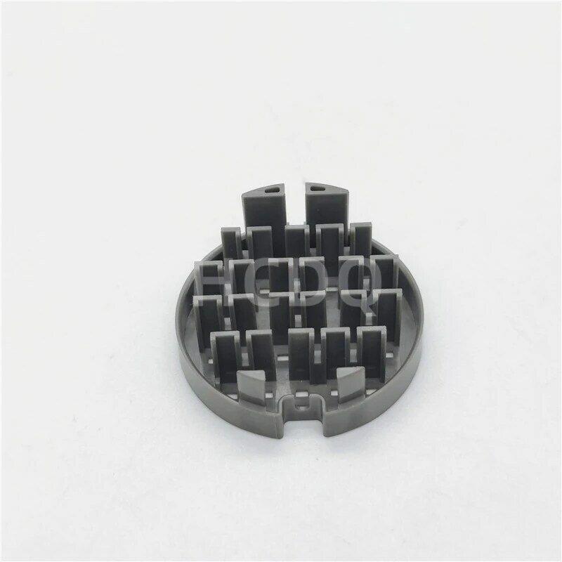 10 PCS Supply 7172-1372-10 original and genuine automobile harness connector Housing parts