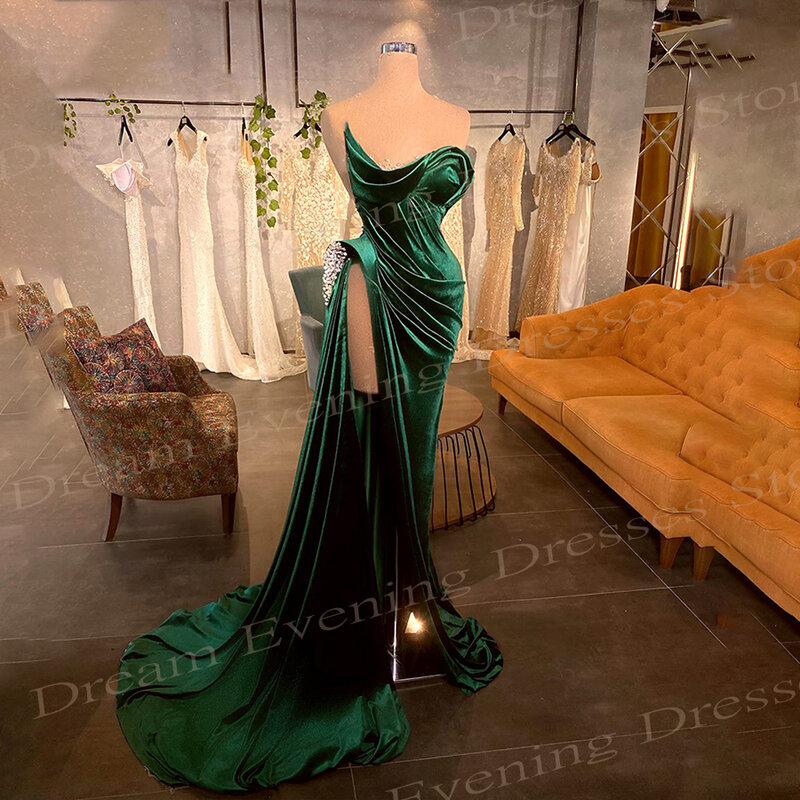 Elegante klassische grüne Frauen Meerjungfrau hübsche Abendkleider charmante ärmellose Ballkleider hohe Seite geteilt Kristall فساتين س카رة