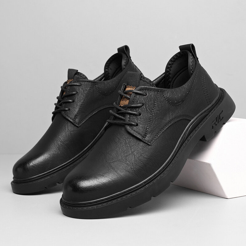 Sepatu kulit asli untuk pria, sepatu jamuan, sepatu formal gaya Inggris, sepatu luar ruangan kasual antiselip untuk pria