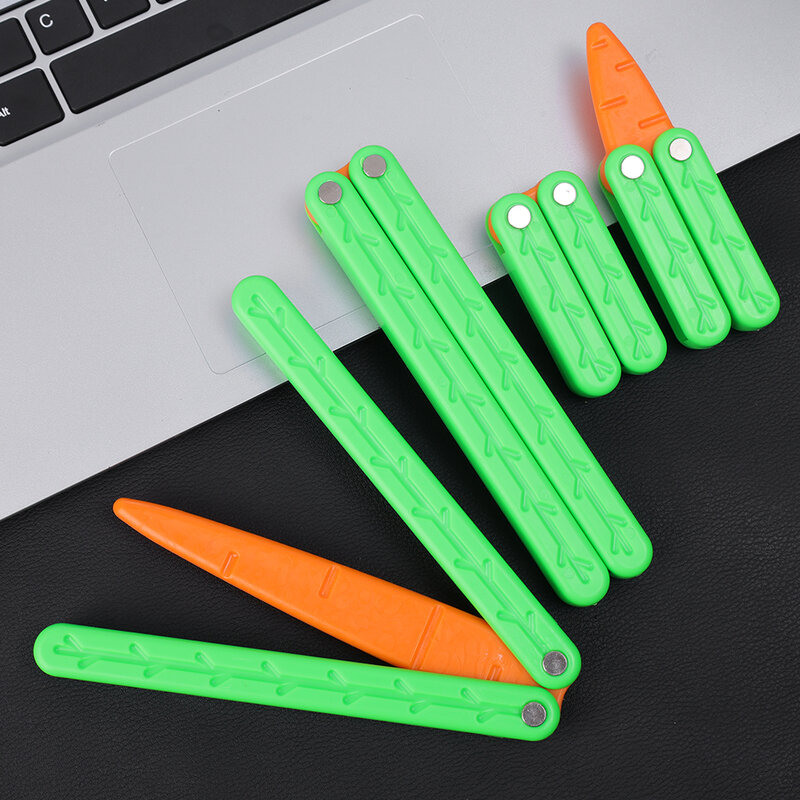 Simulation Carrot Butterfly Knife Gravity 3D Printed Plastic Folding Knife Toys Kids Mini Swinging Knife Action Training Props