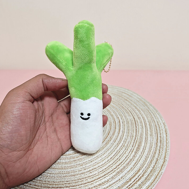 Kartun Scallion bawang putih liontin sayuran hijau bawang mainan mewah lembut boneka gantungan kunci ransel tas mobil gantungan kunci hadiah anak-anak