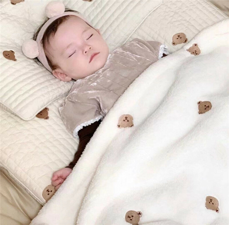 Baby Bär Olive Stickerei Decken weich dick Korallen Fleece Cartoon niedlich neugeborene Abdeckung Decke für Bett Sofa wickeln wickeln