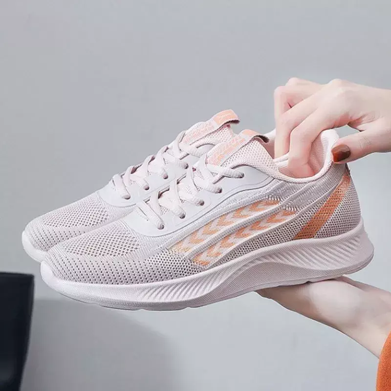 Scarpe da corsa da donna Sneakers traspiranti 2024 Summer Light Mesh Air Cushion scarpe sportive da donna scarpe da allenamento stringate all'aperto