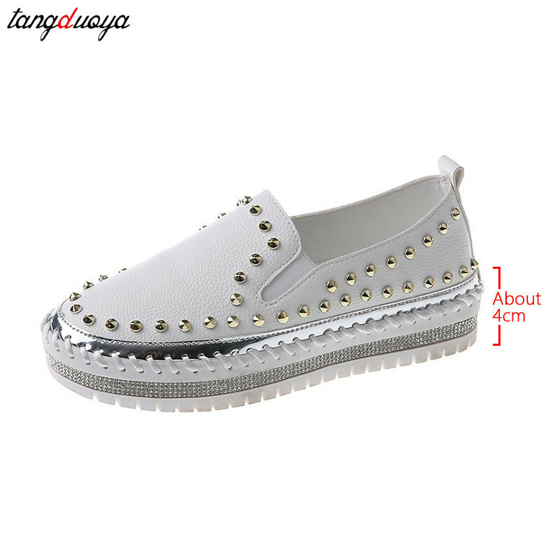 Women Platform Flats Shoes Casual Studded Flats Luxury Brand Rivet Loafers Unisex Shoes Slip on Big Size 41 42 43 Spikes Studded