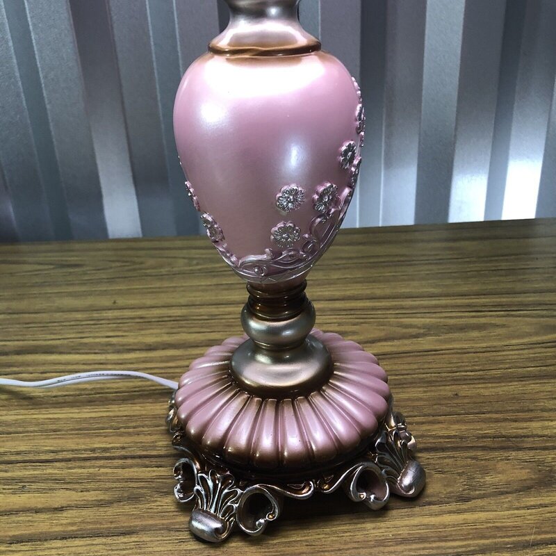 European Retro Style Pink Led Table Lamp W/Embroidered Pink Fabric Lampshade