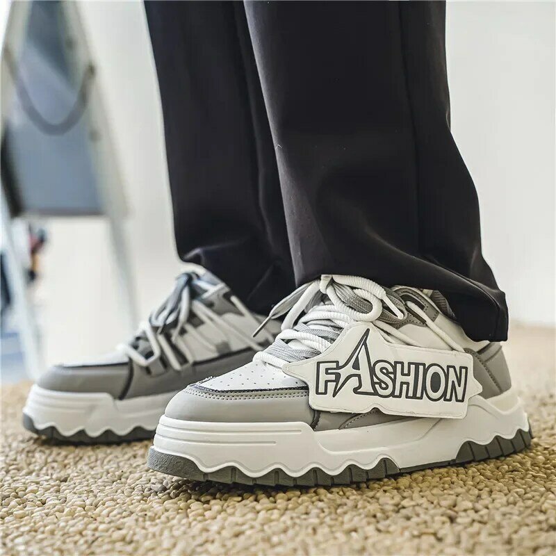 Nuove scarpe da papà edizione coreana da uomo Trendy Yuan Su Style scarpe sportive e Casual scarpe da tavola versatili di grandi dimensioni