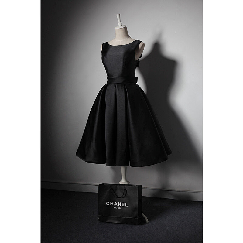 Modern Short Black Satin Homecoming Dresses Above Length Backless Bow A Line Ruched Birthday Party Formal Prom Gowns Plus Size