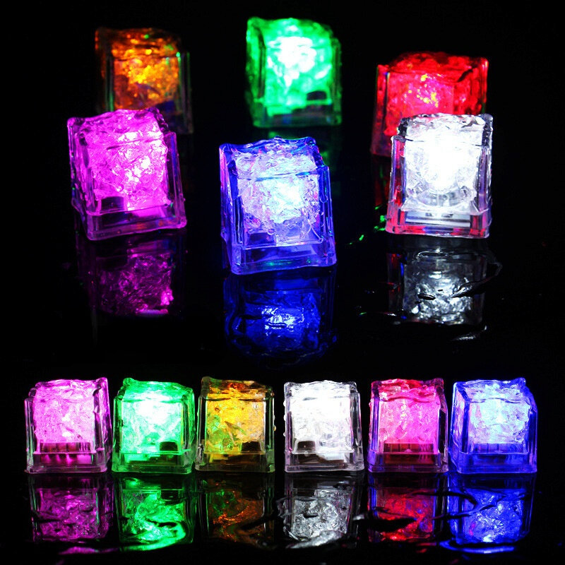 Cubos de hielo LED luminosos para niños, juguete de agua divertido, brillante, fiesta, Festival, Bar, copa de vino, suministros de decoración, baño, 2 piezas