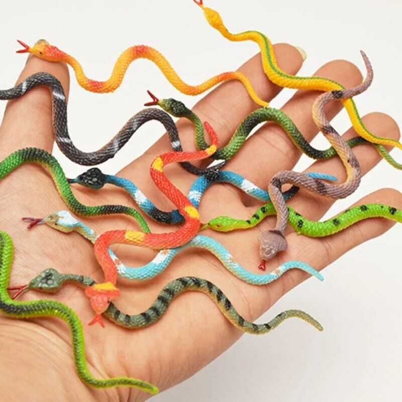 Juguete de alta simulación de 12 piezas para niños, modelo de serpiente de plástico, serpiente aterradora, broma de mordaza, recuerdo divertido, utilería de broma para Halloween