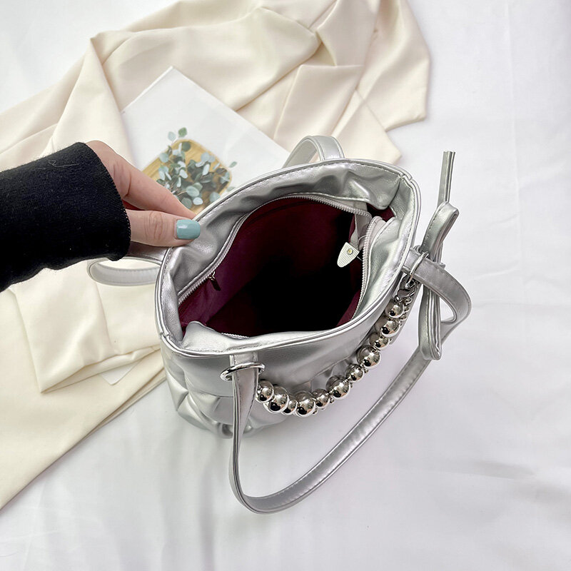 Srebrne miękkie skórzane torby na ramię dla kobiet 2024 Luksusowe designerskie plisowane torebki i portmonetki Modne torby na ramię z górnym uchwytem