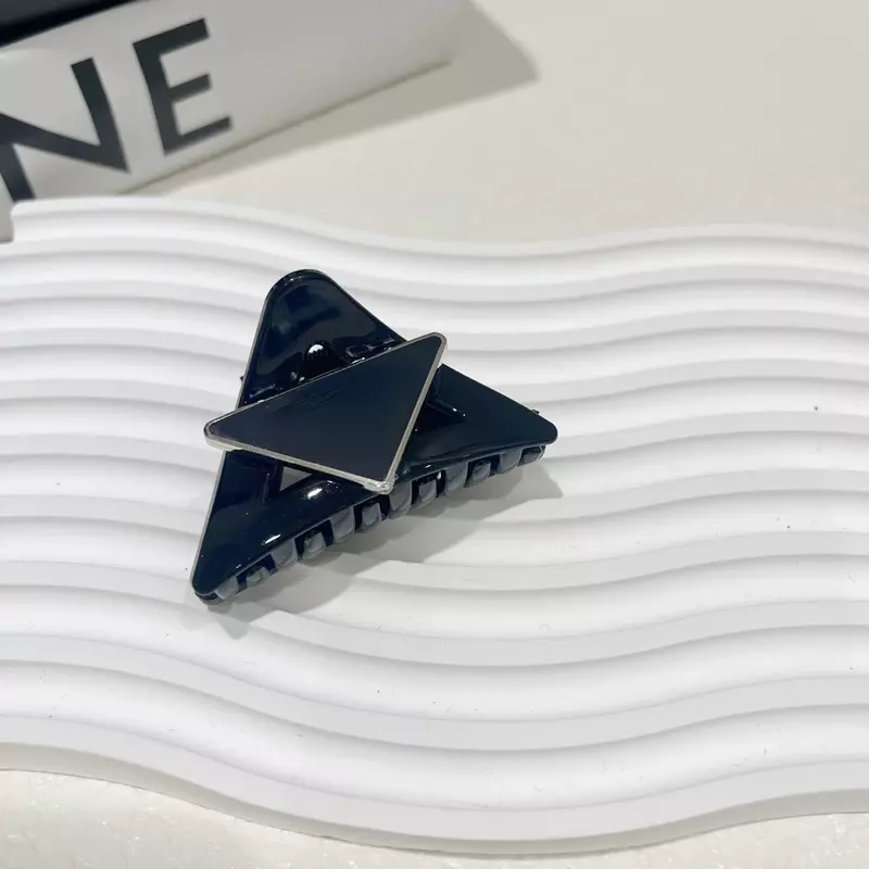 Triângulo Grab Hairpin com Bang Borda Clip, Popular Início Hairpin, Premium Pequeno Tubarão Clip P, Primavera Verão, Novo, 2022