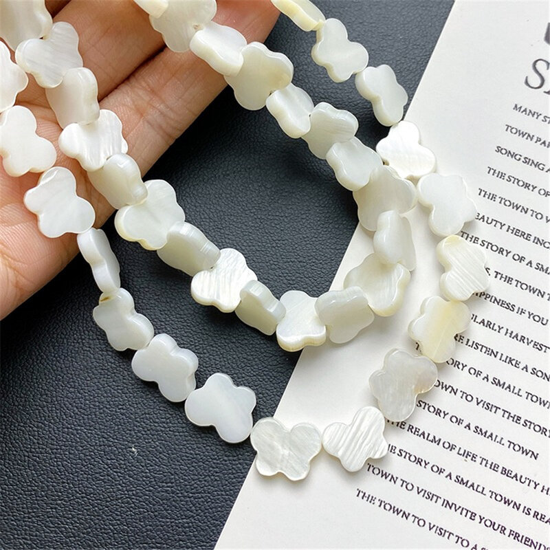Perle di conchiglia di farfalla bianca naturale attraverso il foro ciondolo di perline braccialetto fai da te collana orecchini accessori per gioielli per l'orecchio