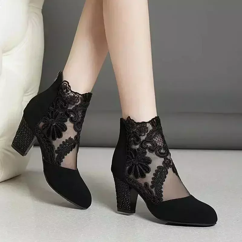 Botas de zíper traseiro feminino, sapato de raiz quadrada, renda floral, dedo do pé redondo, escritório, moda feminina, outono, 2024