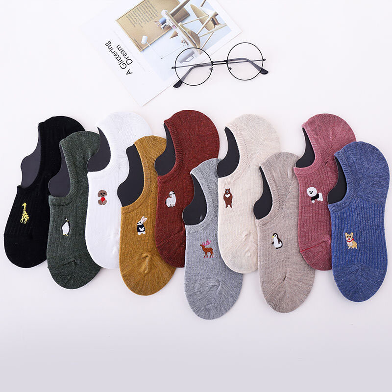 2022 New Summer Invisible Boat Socks Breathable And Comfortable Cartoon Animal Shallow Mouth Silicone Non-slip Anti Ladies Socks