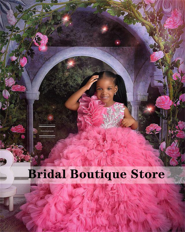 Gaun Gadis Bunga Merah Muda Lucu Gaun Bola Applique Manik-manik Ruffle Gaun Anak Afrika untuk Pemotretan Komuni Pertama Pernikahan