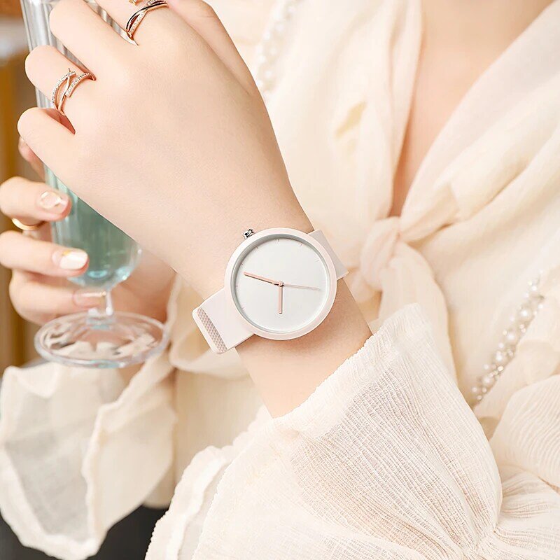 Jam tangan minimalis untuk wanita casing 41mm dengan tali karet lapisan PVD