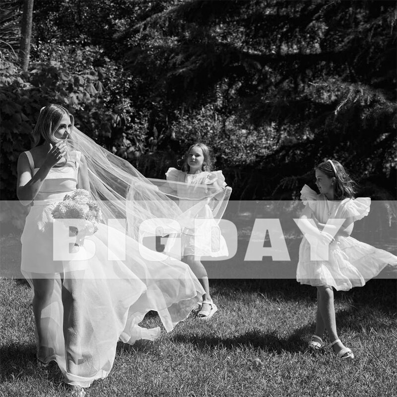 Elegante abito da sposa a-line donna 2024 colletto quadrato spalline sottili aperto sul retro abito da sposa in Tulle Sweep Train Vestidos De Noiva