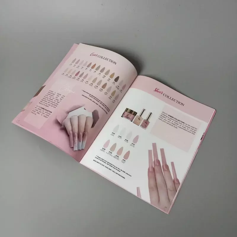 Kunden spezifisches Produkt. Werbe broschüre a4 Katalog druck individuell bedruckter Faltblatt katalog