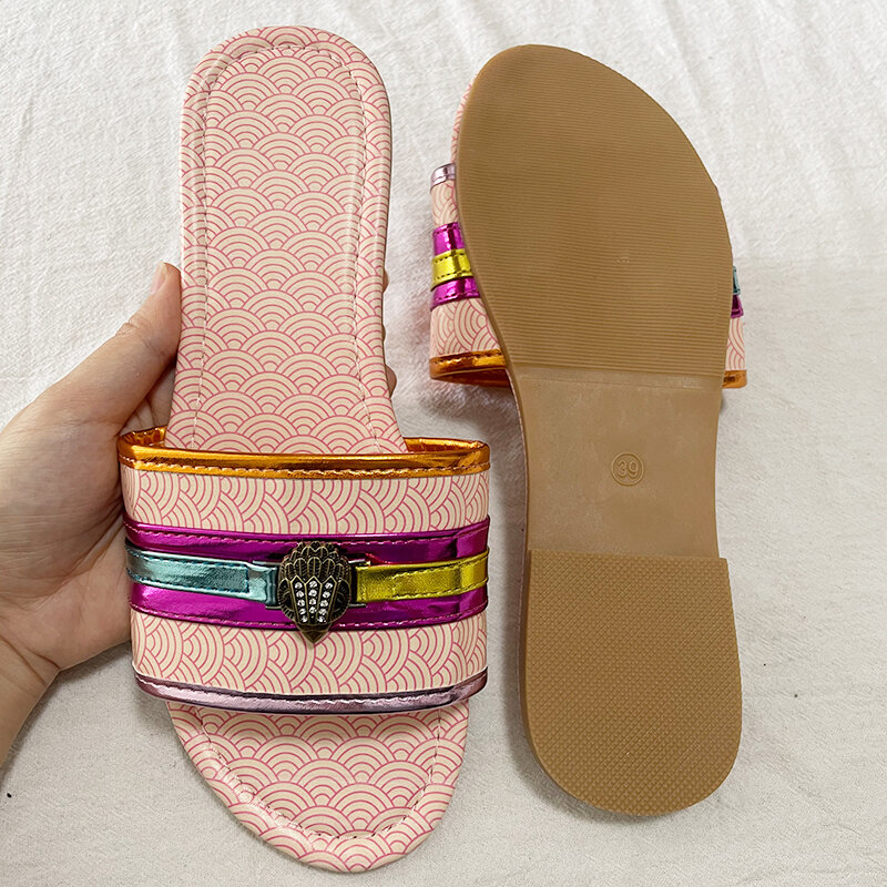 รองเท้าแตะส้นแบนขนาดใหญ่ของผู้หญิงแฟชั่นหรูหราใหม่ฤดูร้อนแผ่นปะสี Engle HEAD SLIDE slipper