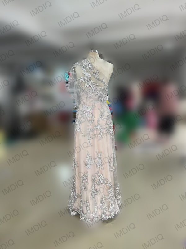 Elegancka koronkowa koronka na jedno ramię matka suknia dla panny młodej aplikacje do podłogi sukienki na bal maturalny