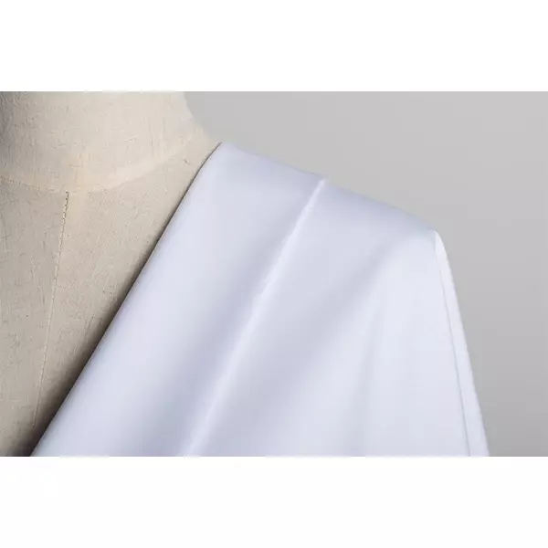 柔らかく絹のようなドレープ布、ドレス、シャツ、DIY縫製、プレーン、黒、白、夏、不透明、通気性のあるメーターによるファッショナブルなファブリック