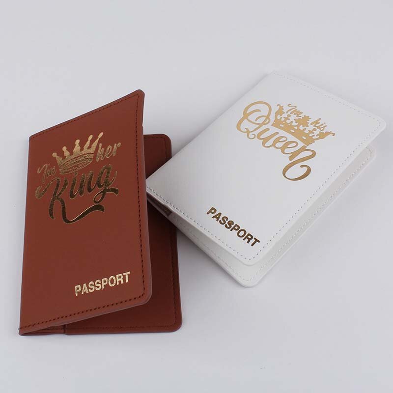 Nowy kochanek para okładka na paszport wytłaczanie na gorąco "król i królowa". Kobiety mężczyźni podróże ślubne etui na paszport modny ślubny prezent