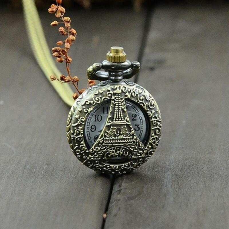 Vintage Quartz Steampunk Pocket Watch Women Man Necklace Pendant with Chain Gift Necklace Carving Chain Clock Pocket Fob Watch