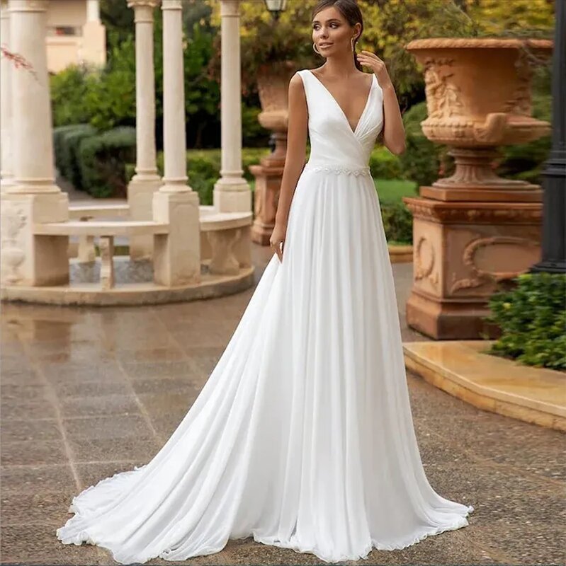 Simple Bohemian White Wedding Dress Deep V-Neck Pleats Beach Chiffon A-Line Sweep Train Boho Bridal Reception Dress Formal Dress