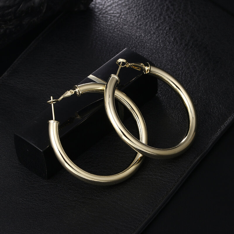 Fashion Gold Color Hoop Earrings for Women Round Circle Statement Earrings Vintage Jewelry Party Wedding Gift