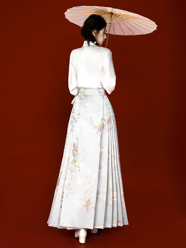 Ming Dynasty Hanfu nuova gonna da donna in stile cinese con tessitura di fiori in oro per uso quotidiano 2024 nuovo stile primaverile cinese