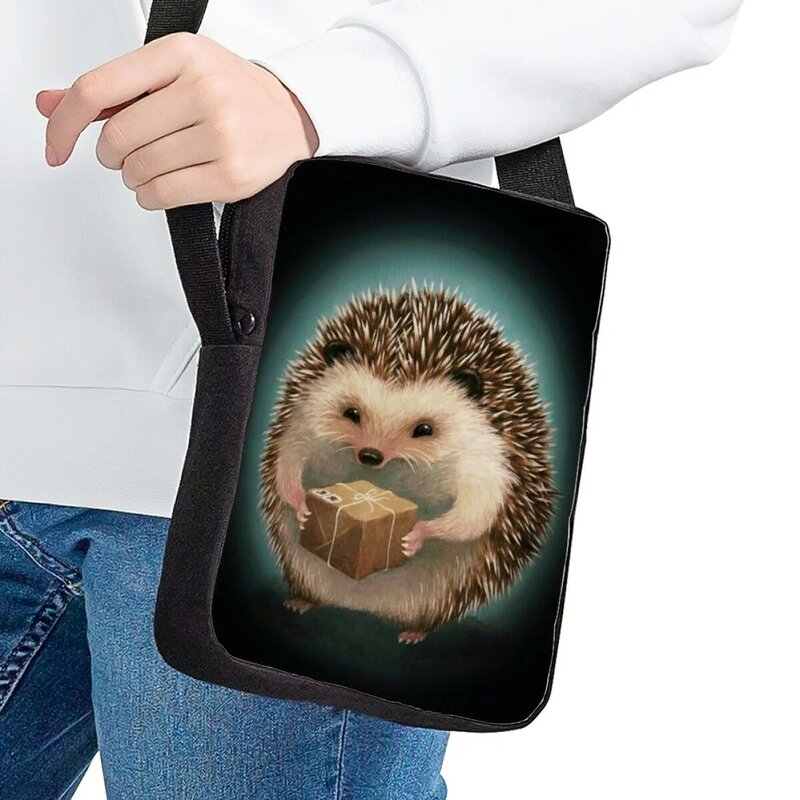 Cartoon Hedgehog Print Messenger Bag para Senhoras, Pequeno Saco De Escola Crossbody, Bolsa De Ombro, Lazer, Compras, Viagem, Estudante, Bonito, Novo